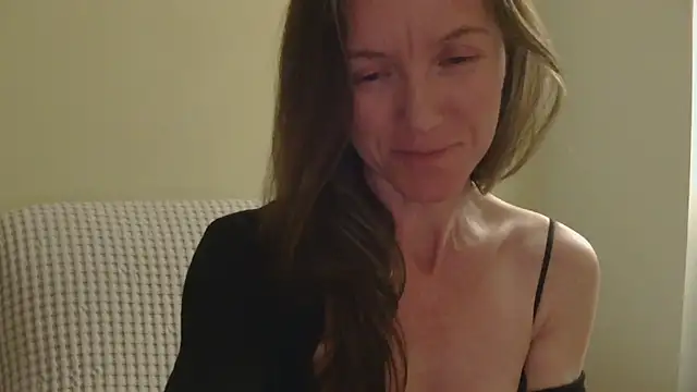 Snapshot of AuroraAG chatting on 04-18-26, 10:43 AuroraAG online show from 04-18-26, 10:43