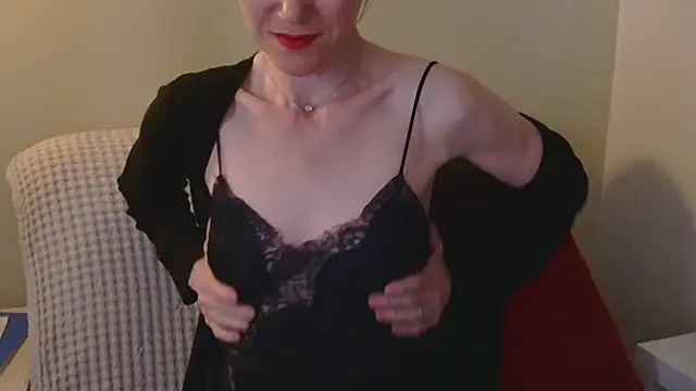 Snapshot of AuroraAG chatting on 04-25-26, 01:41 AuroraAG online show from 04-25-26, 01:41