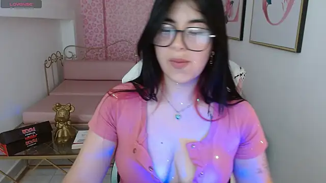 Nina harpper  online show from 04-09-26, 01:05