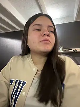 Camila Duarte2 online show from 12-15-25, 01:15