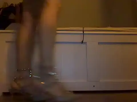 Snapshot of badpoetry chatting on 12-01-25, 09:20 badpoetry online show from 12-01-25, 09:20