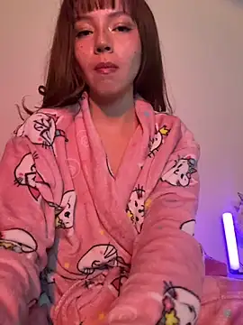 Snapshot of valery_blossom chatting on 12-02-25, 01:33 valery blossom online show from 12-02-25, 01:33