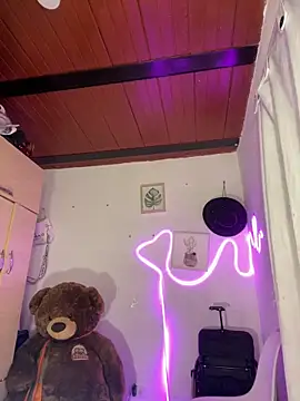 Cynthia es online show from 04-20-26, 12:35