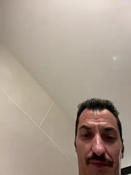 Snapshot of andresbale chatting on 03-26-26, 10:04 andresbale online show from 03-26-26, 10:04