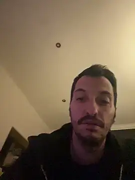 Snapshot of andresbale chatting on 05-07-26, 10:48 andresbale online show from 05-07-26, 10:48