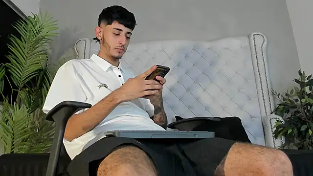 Snapshot of martonny25 chatting on 12-03-25, 03:25 martonny25 online show from 12-03-25, 03:25