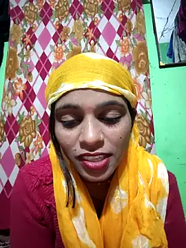 Snapshot of Rakhi_hote chatting on 02-15-26, 06:15 Rakhi hote online show from 02-15-26, 06:15