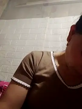 Lili-123k online show from 04-18-26, 07:40