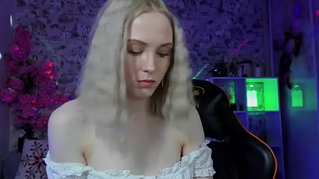 Gina Gina love online show from 04-03-26, 01:03