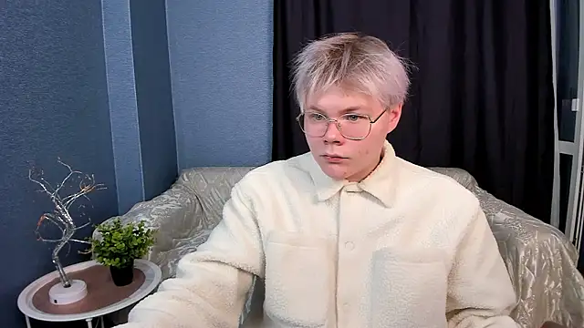 Snapshot of Brian_Mils chatting on 01-16-26, 12:31 Brian Mils online show from 01-16-26, 12:31