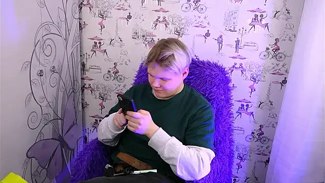 Snapshot of Brian_Mils chatting on 02-05-26, 11:37 Brian Mils online show from 02-05-26, 11:37