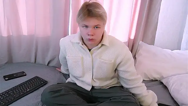 Snapshot of Brian_Mils chatting on 02-18-26, 11:17 Brian Mils online show from 02-18-26, 11:17