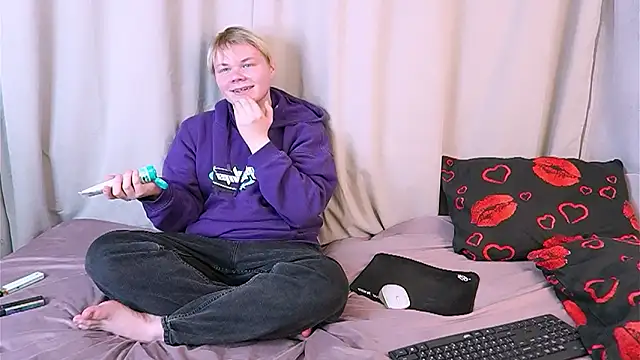 Snapshot of Brian_Mils chatting on 02-25-26, 02:27 Brian Mils online show from 02-25-26, 02:27