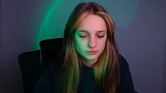 Katie Rosiee online show from 12-22-25, 10:18