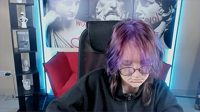 Sylvia Reed online show from 12-18-25, 07:03