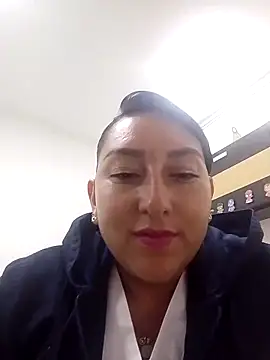 Valeria montana  online show from 04-13-26, 11:37