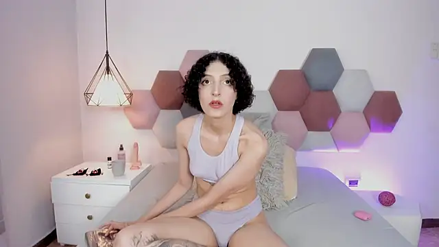 LyraVendrell online show from 04-09-26, 12:32