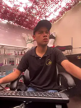 SweeXioji online show from 12-18-25, 06:03