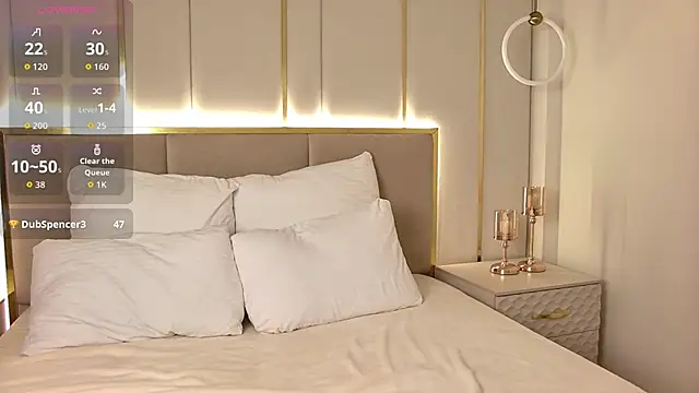 LisaDeviss online show from 12-20-25, 06:53