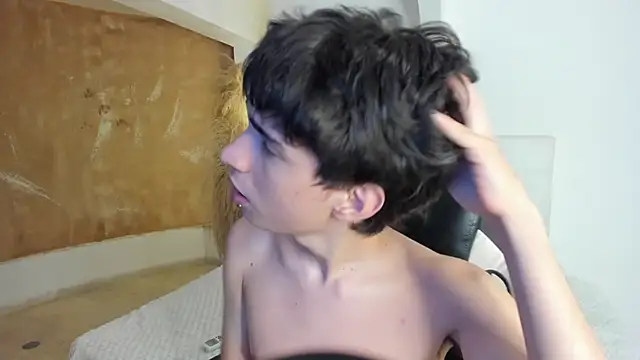 CONNOR STONNE  online show from 04-21-26, 10:54