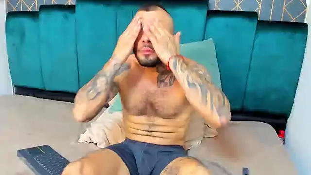 lucky smith1 online show from 12-16-25, 05:40