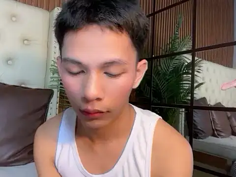 Snapshot of TheBoyAboveYou chatting on 06-01-26, 02:19 TheBoyAboveYou online show from 06-01-26, 02:19