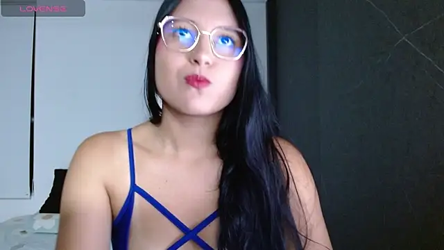 Snapshot of candy_rosemaryy chatting on 04-16-26, 01:39 candy rosemaryy online show from 04-16-26, 01:39