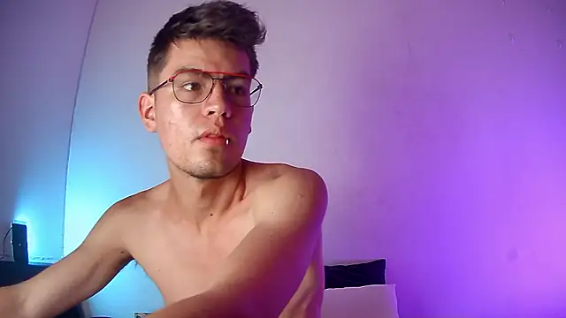 nicolatinboy online show from 03-05-26, 09:11