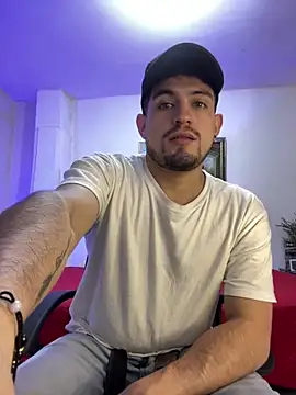 williamsmiiths16 online show from 02-12-26, 03:23