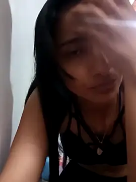 Vera Luna  online show from 12-20-25, 09:00