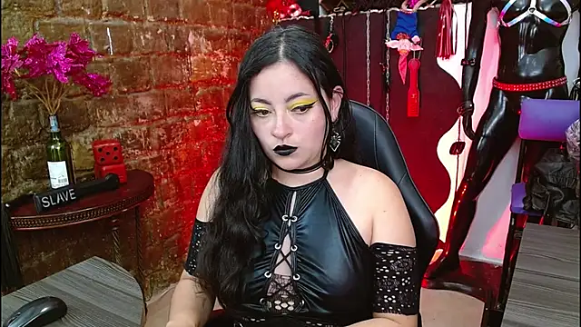 LunaTikka online show from 04-22-26, 06:53