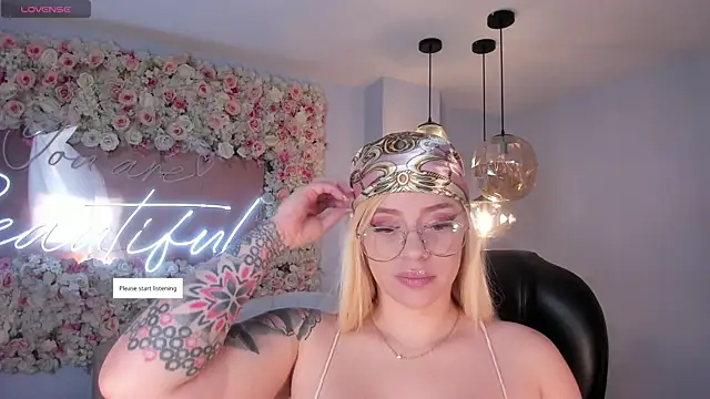 MadisonKane online show from 05-10-26, 11:15