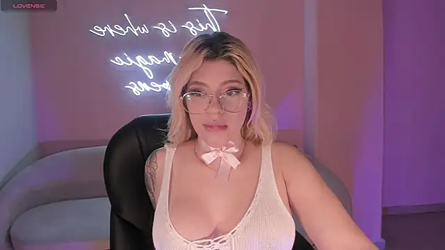 MadisonKane online show from 07-13-26, 11:24
