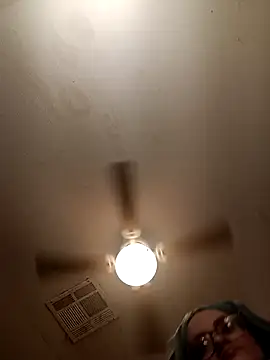 snowbird1117 online show from 03-26-26, 07:47