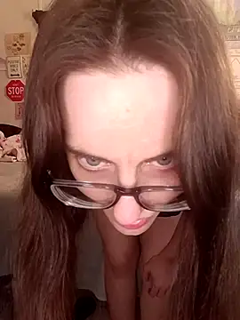 snowbird1117 online show from 04-21-26, 07:36