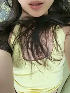 Snapshot of yaqing666 chatting on 05-11-26, 03:40 yaqing666 online show from 05-11-26, 03:40