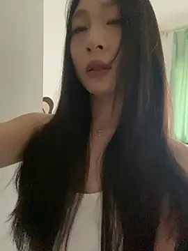 Snapshot of yaqing666 chatting on 06-28-26, 05:35 yaqing666 online show from 06-28-26, 05:35