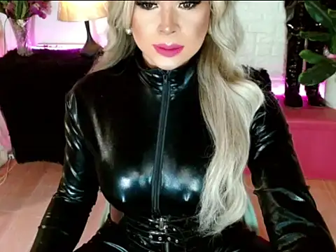 Snapshot of sheenavi chatting on 12-20-25, 03:41 sheenavi online show from 12-20-25, 03:41