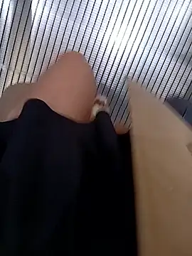 Snapshot of Baby-Linh chatting on 12-19-25, 10:00 Baby-Linh online show from 12-19-25, 10:00