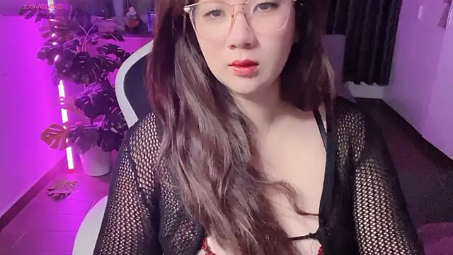 Snapshot of Ni-Ni_2K chatting on 03-11-26, 04:24 Ni-Ni 2K online show from 03-11-26, 04:24