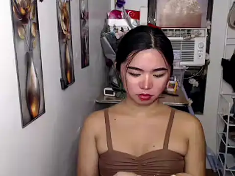 Snapshot of voganmarie chatting on 07-09-26, 09:30 voganmarie online show from 07-09-26, 09:30