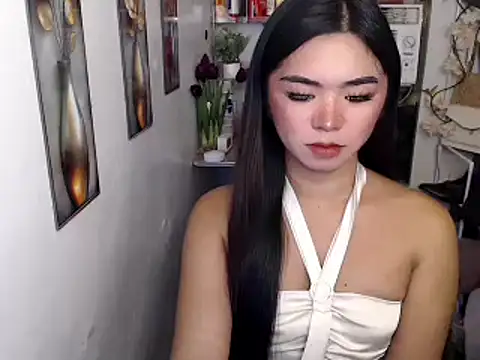 Snapshot of voganmarie chatting on 07-29-26, 10:35 voganmarie online show from 07-29-26, 10:35