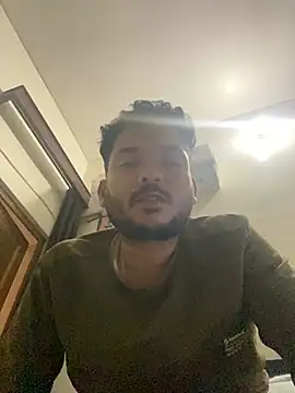 reyansh20134 online show from 02-04-26, 05:41