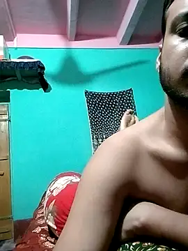 Snapshot of sexeyboy332 chatting on 07-10-26, 01:32 sexeyboy332 online show from 07-10-26, 01:32