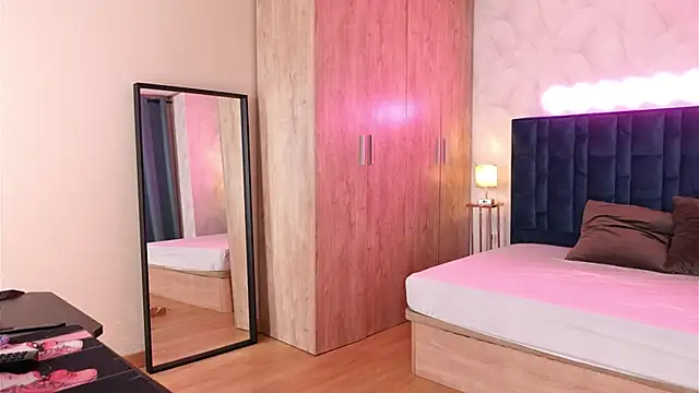 LucyFever online show from 01-08-26, 06:48