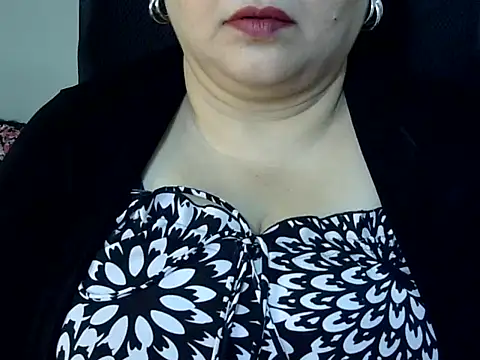 Snapshot of Soniya_Sha chatting on 05-11-26, 02:45 Soniya Sha online show from 05-11-26, 02:45
