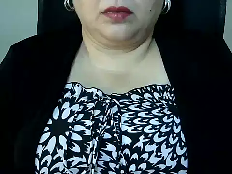 Snapshot of Soniya_Sha chatting on 05-11-26, 04:59 Soniya Sha online show from 05-11-26, 04:59