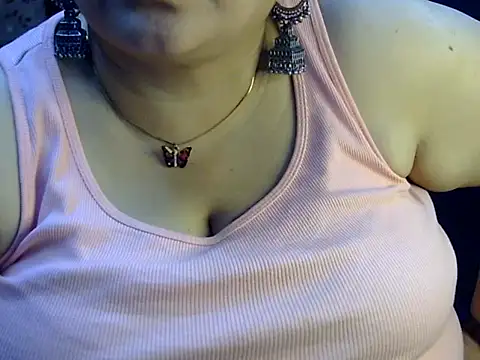 Snapshot of Soniya_Sha chatting on 07-08-26, 08:02 Soniya Sha online show from 07-08-26, 08:02