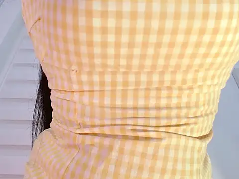 Snapshot of heellcat__ chatting on 12-04-25, 02:37 heellcat online show from 12-04-25, 02:37