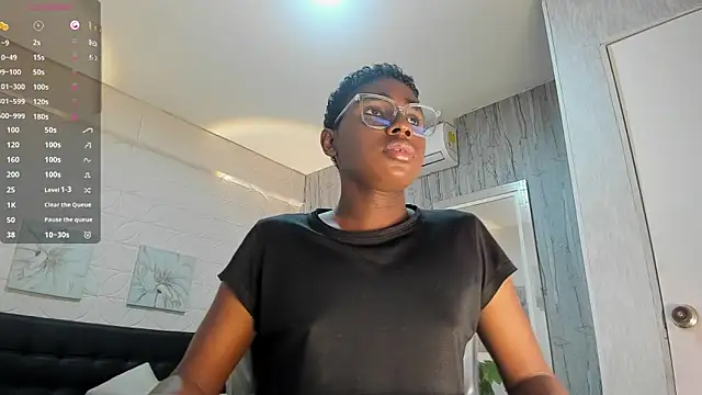 teylor lovee online show from 02-08-26, 08:56